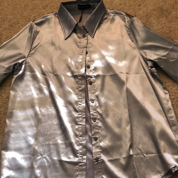 Pretty little thing satin blouses - Picture 3 of 4